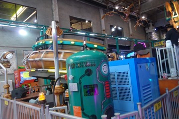 428134