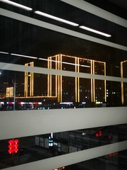 818467