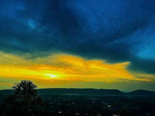 F3972F04-1A02-459F-B75F-8B98651FD43E/L0/001