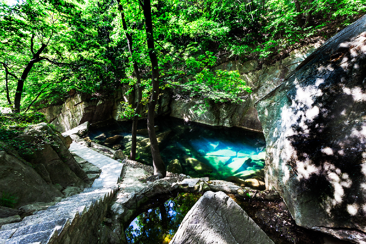 凰窝风景区是江苏省唯一集山海风光于一体的风景区,也是国家级风景区