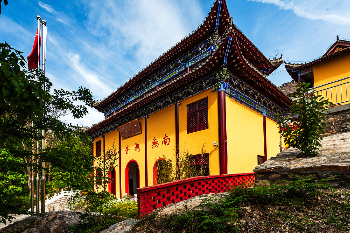 凰窝风景区是江苏省唯一集山海风光于一体的风景区,也是国家级风景区