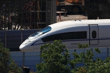 696453