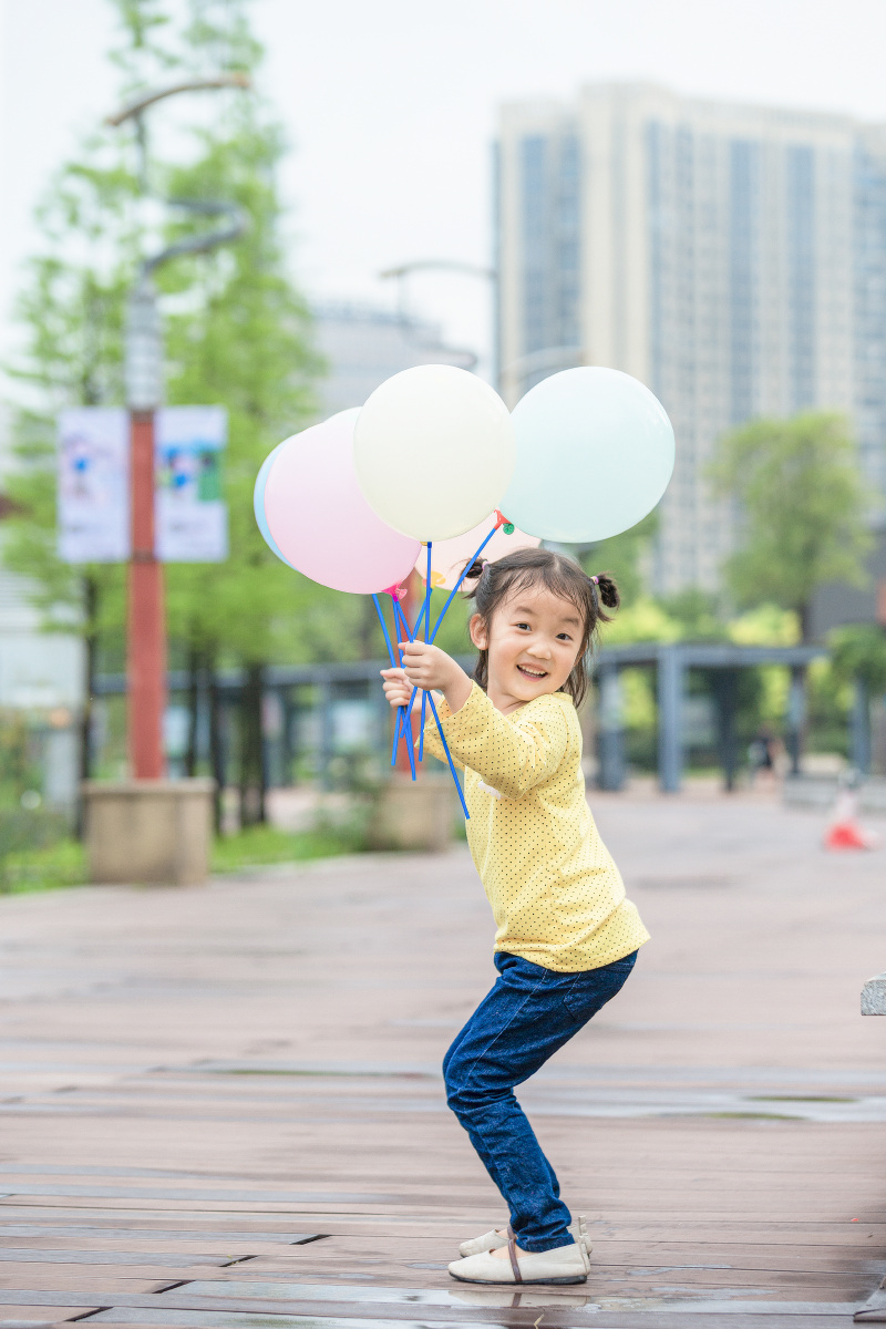长大的小姑凉越来越调皮了不过这没关系爸爸喜欢你这活泼开心的样子