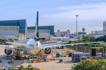 7476