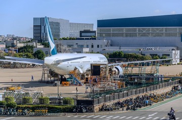 7472
