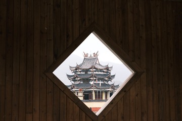 18055