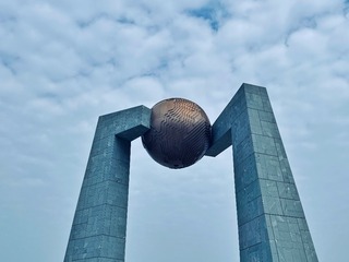 001