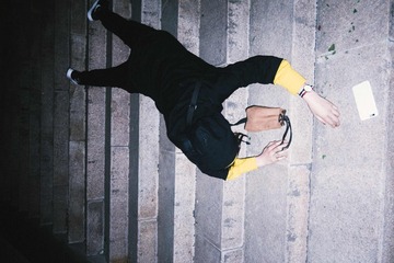 001