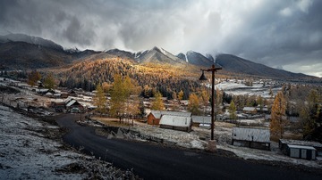 94715