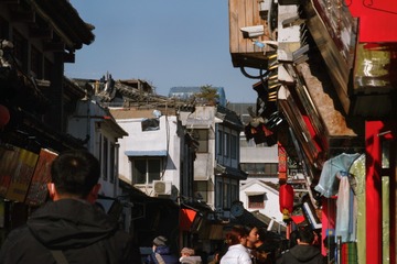 DF2A2E28-789F-47CC-BA10-B51A0150CC2C/L0/001