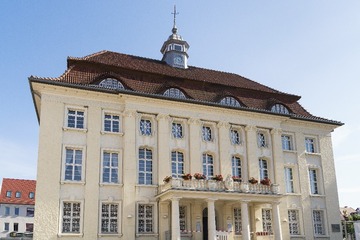 168649