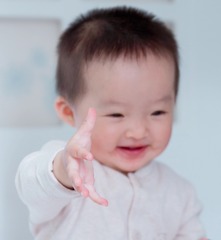 403808