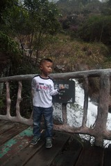 2013_02_04_Mo_12.02.52_光圈4_快门3200_ISO-800_焦距24.jpg