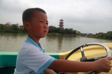 2013_05_19_Su_12.13.55_光圈8_快门1250_ISO-200_焦距24.jpg