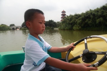 2013_05_19_Su_12.14.34_光圈8_快门1000_ISO-200_焦距24.jpg
