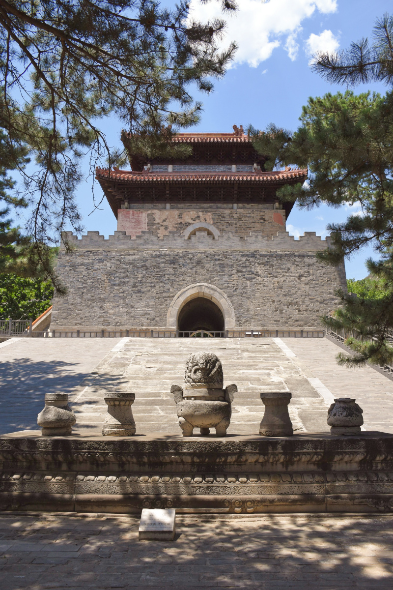 康陵的主人就是那个精力旺盛爱好广泛唯独