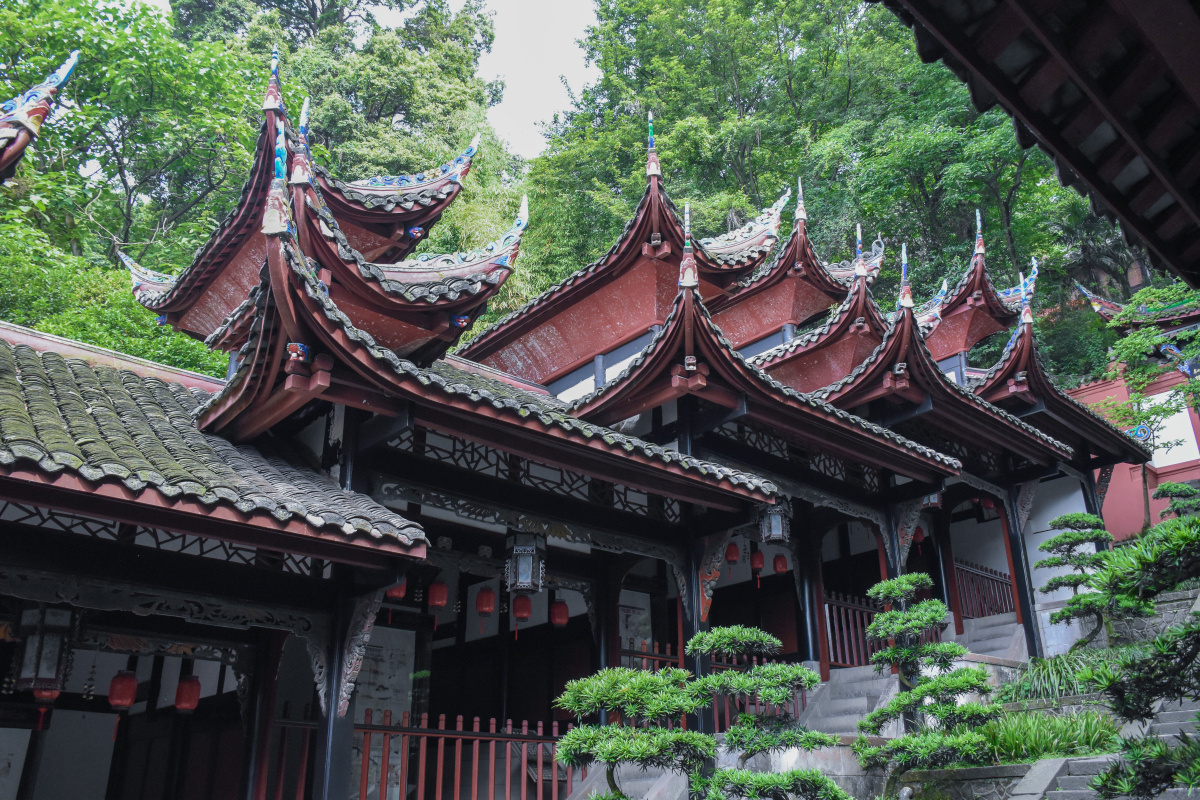 都江堰世界文化遗产二灌口城隍庙都江堰周边有多处庙宇释道儒皆有众神