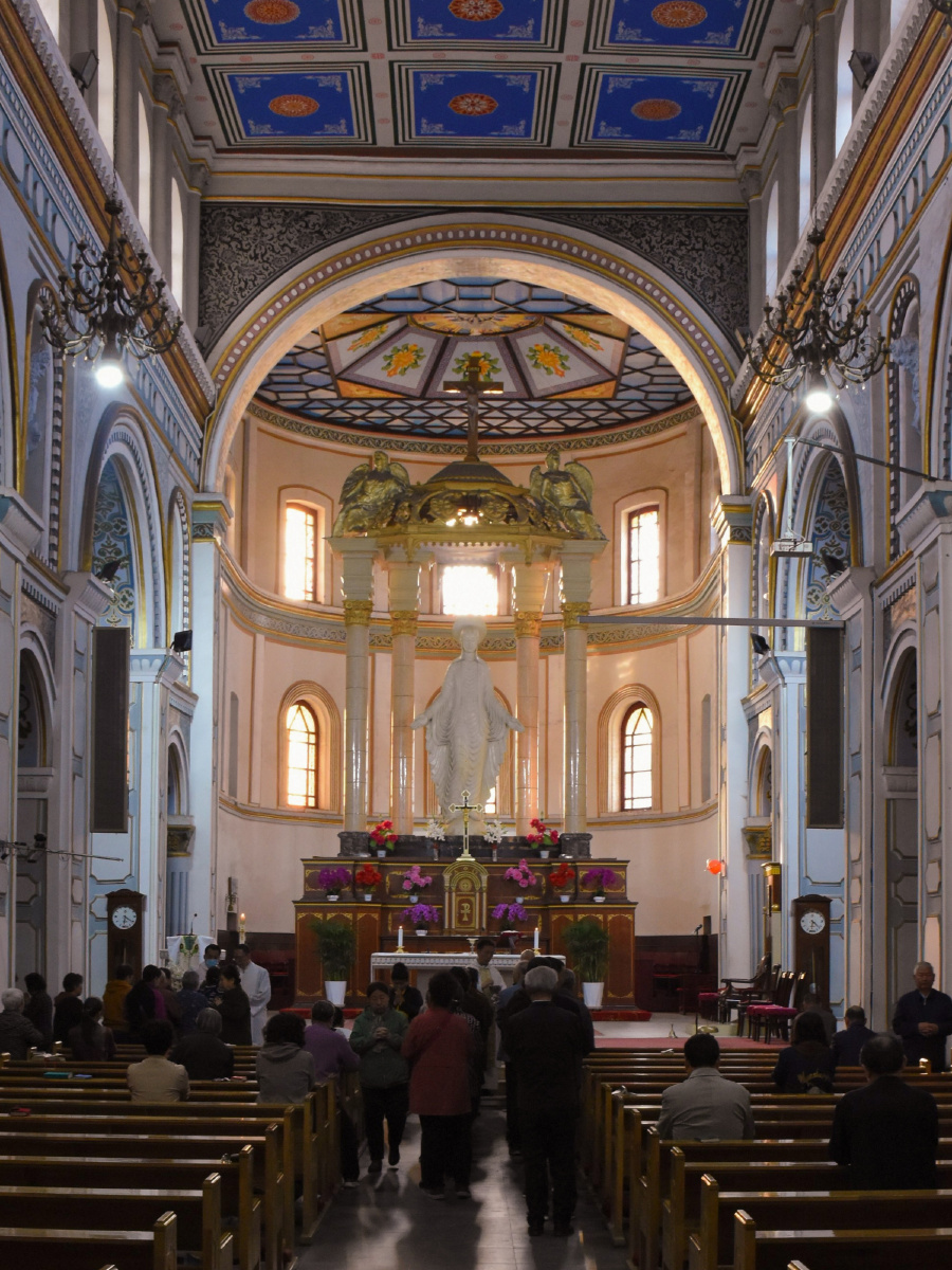 太原天主堂位于太原城北城隍庙和万达广场附近现存建筑约百年历史是