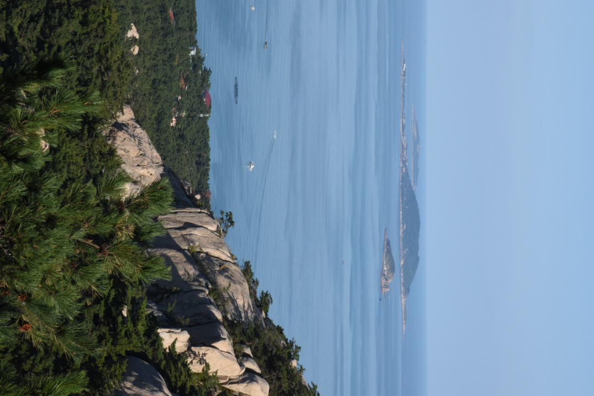 崂山仰口景区山东青岛高山与碧海握手的地方