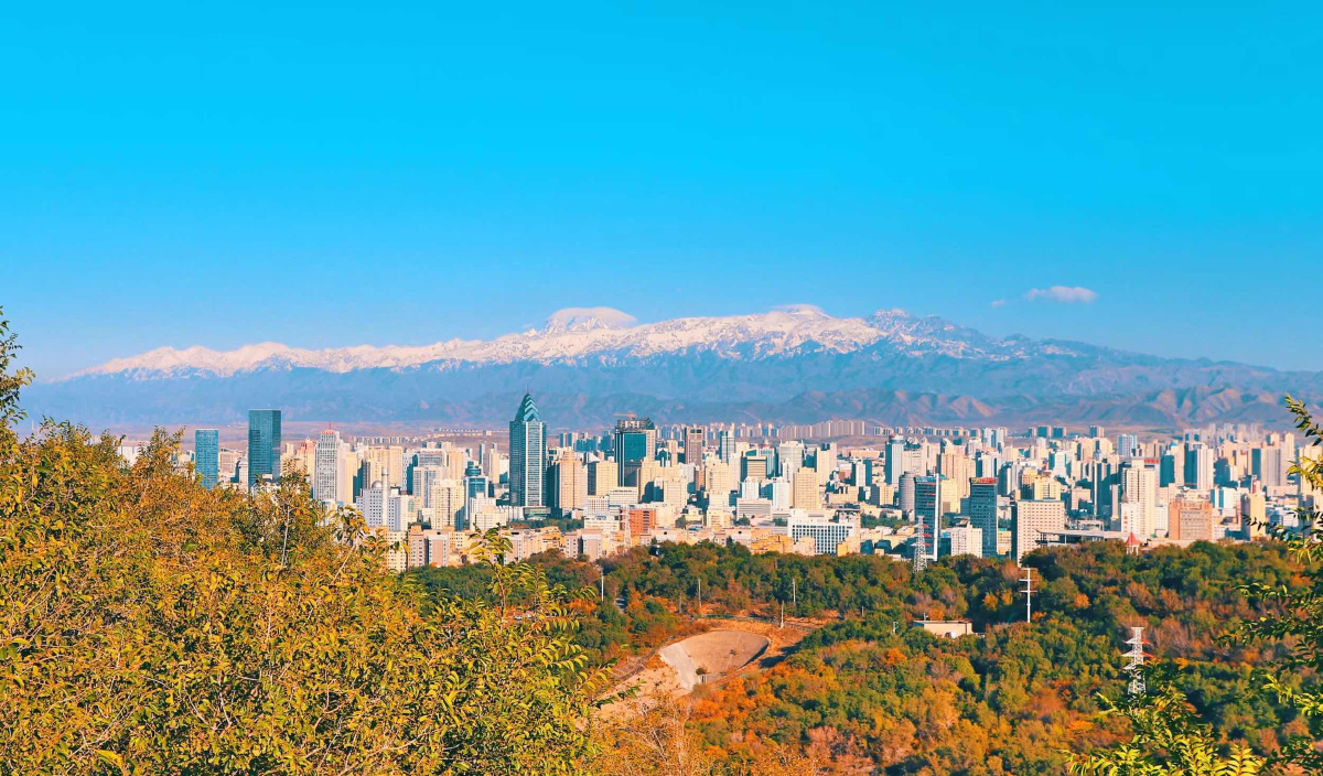 鸟瞰乌鲁木齐全景