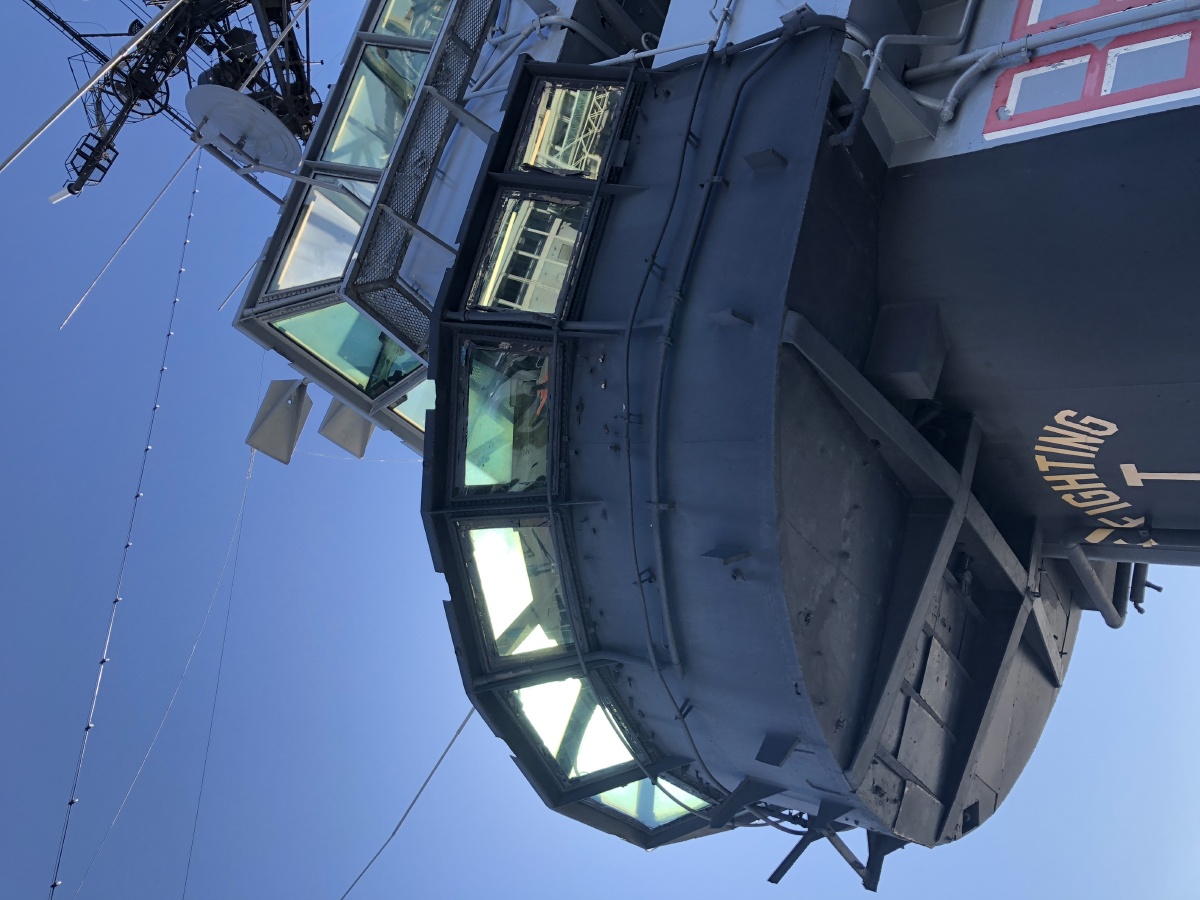 舰桥也是桥(雾 摄于美国海军无畏号航空母舰