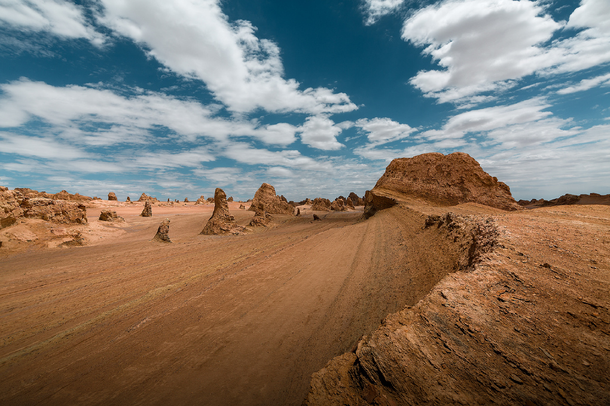 俄愽梁3柴达木盆地魔鬼城