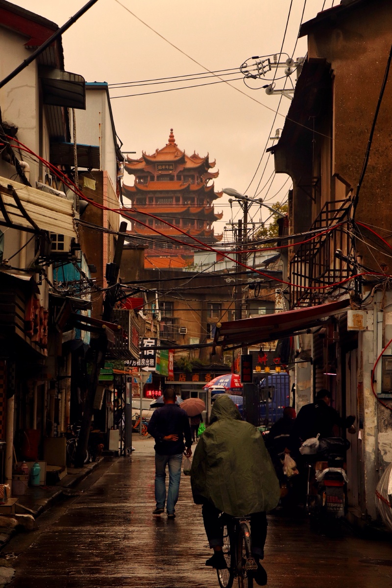 浴火重生后的武汉得胜桥黄鹤楼依旧屹立于此