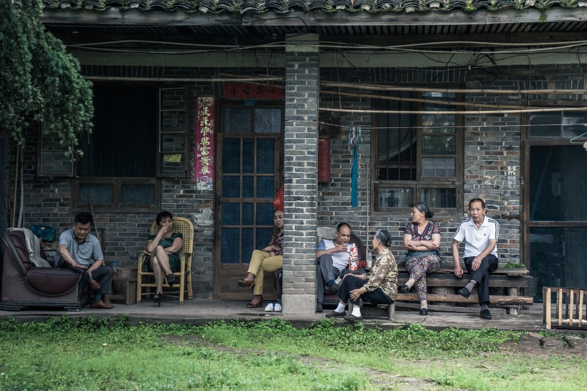 古镇里的街坊领居们，2015年5月黔城