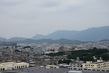 18073