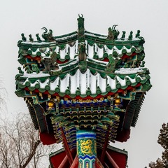 888459