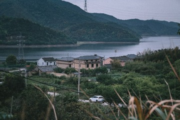 79FD5C26-8D51-4BFA-8F9A-AC6C6230449A/L0/001