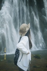 1606F80C-14C1-48A0-B580-1A60E033E5EB/L0/001
