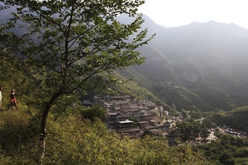 爨底下远景