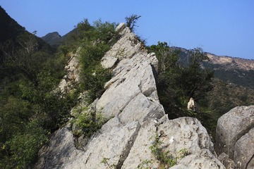 爨底下周围的山峰