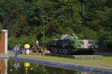 448041