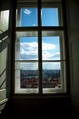 PRAHA 皇宫窗外