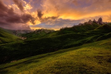 天山石林的晚霞