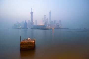 黎明静悄悄