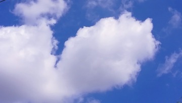 1570360