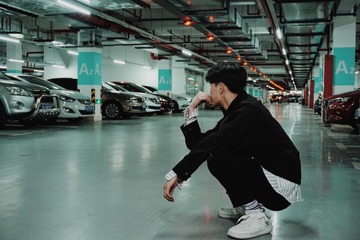 001