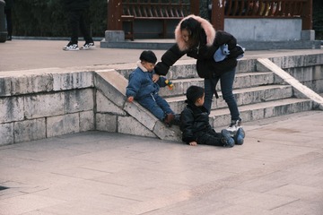 F0E8C239-305A-4327-BA25-DCDC969C06E9/L0/001