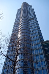 1000463740