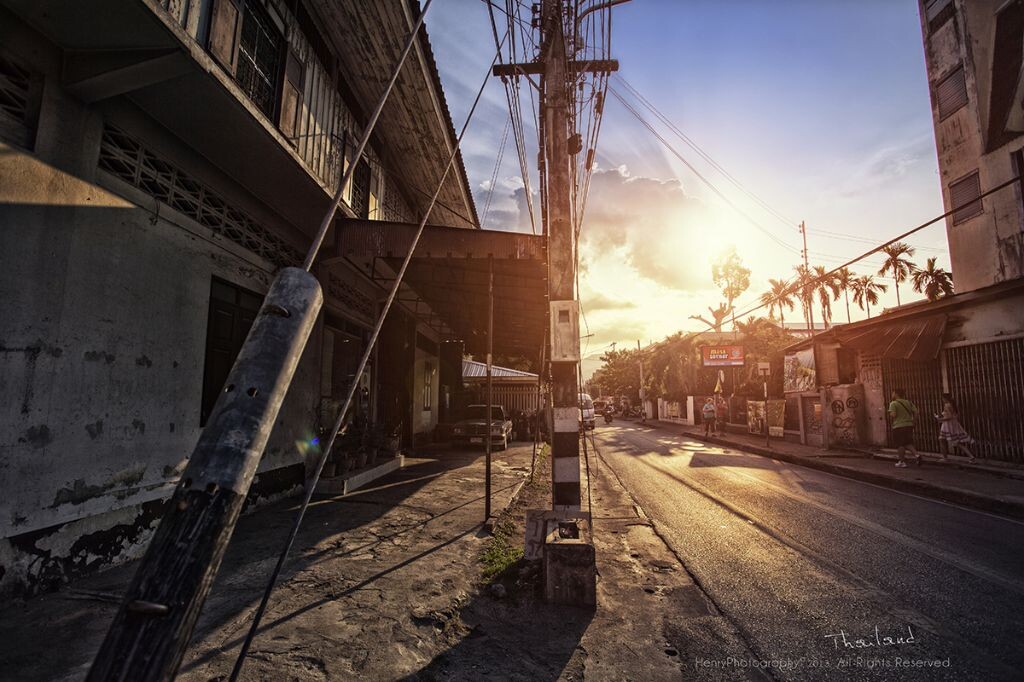 Sunset ChiangMai<br />
俗一把，玩个HDR。还记得远处的耶稣光不～<br />
<a href="https://tuchong.com/978970/" target="_blank">@清迈</a> Day-2.