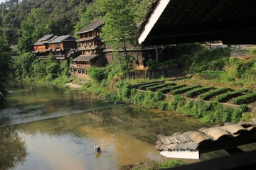 DD059C24-F276-42C1-A140-9A954AC5CAF0/L0/001