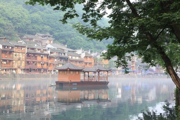 沱江晨雾