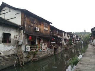 FF6A639B-CBFF-423D-80D8-F8C3E8DA0090/L0/001