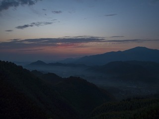 25AF28E1-E1AD-4F2D-AAC7-120039E33BF6/L0/001