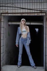 001