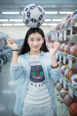 伪球迷...