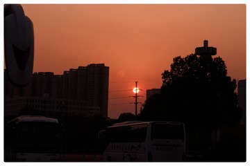 130592